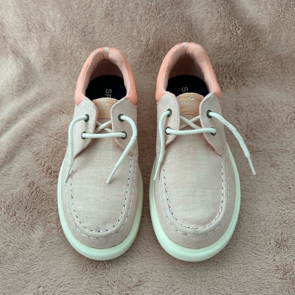 Pink sperrys